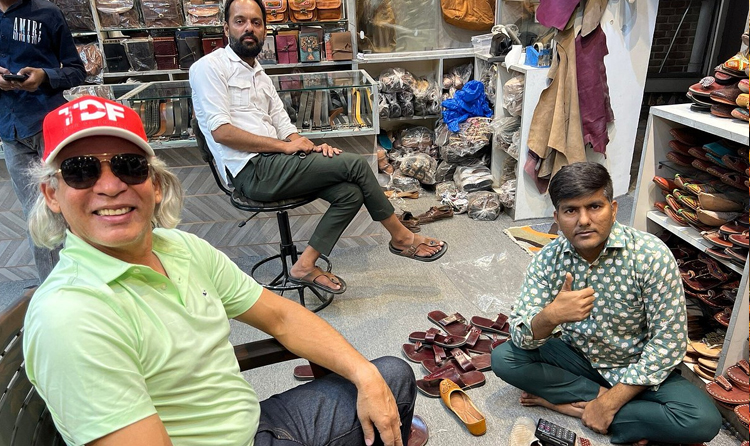 Jaipur Private Shopping Tour with Local Guide